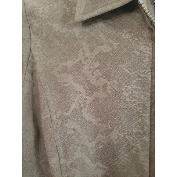 Women's Faux Suede Animal Print Jacket, Olive Green Alligator Zip Front, Size 12 - Picture 3 of 7